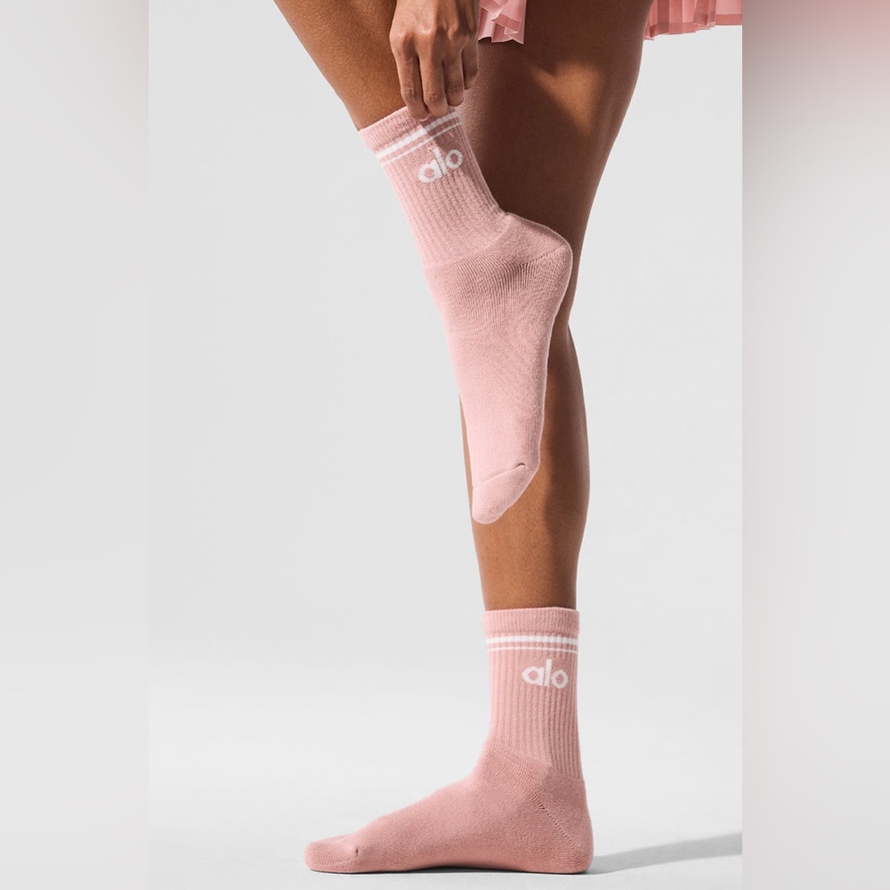 100% AUTHENTIC ALO UNISEX HALF CREW THROWBACK SOCKS